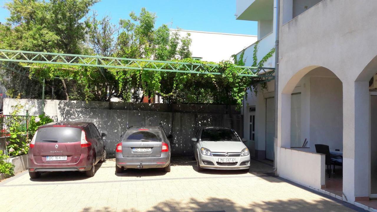 Apartmani R&B Radalj ماكارسكا المظهر الخارجي الصورة
