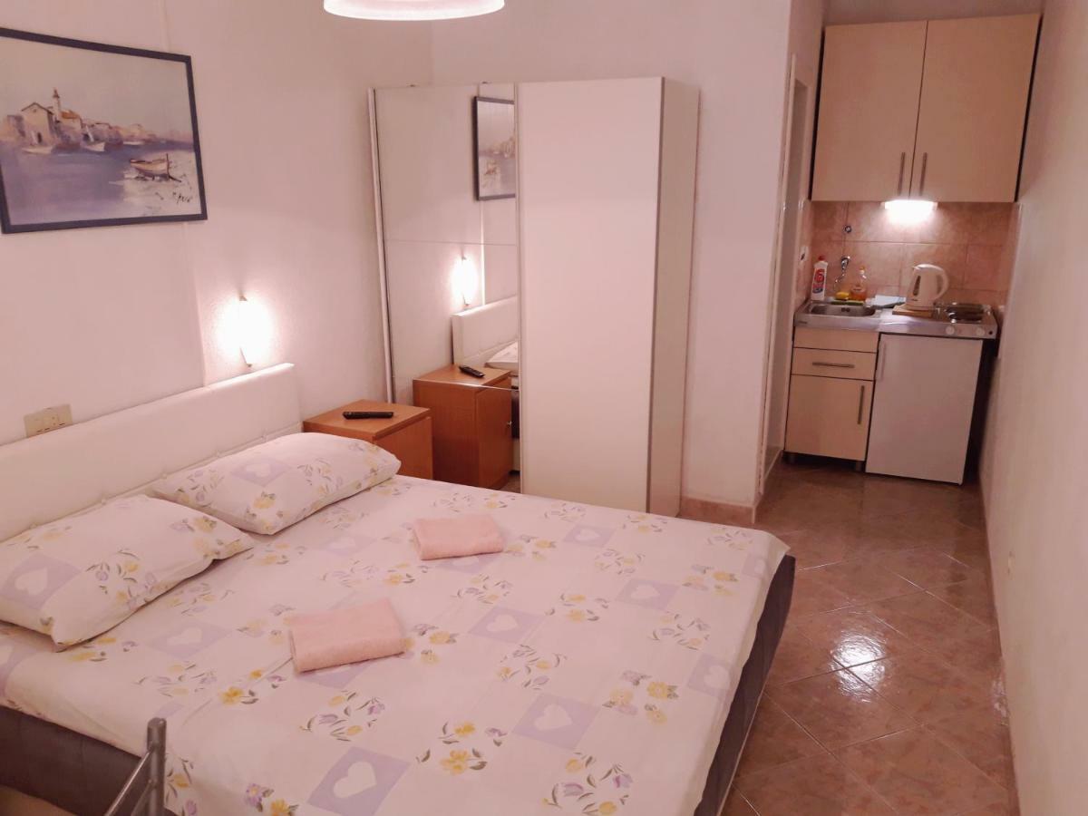 Apartmani R&B Radalj ماكارسكا المظهر الخارجي الصورة